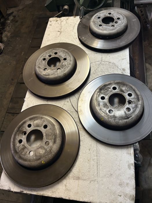 Rectificare profesionala discuri de frana la masina!Atelier strugarie!