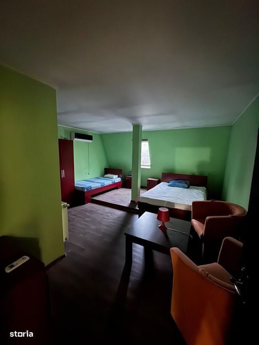 Casa de inchiriat, 25 camere, 25 bai, receptie,T719
