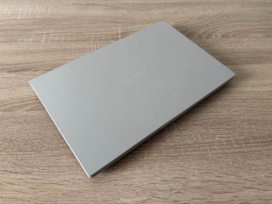 Laptop Asus: Amd Ryzen 5, 24Gb Ram, SSD 512 Gb , portabil