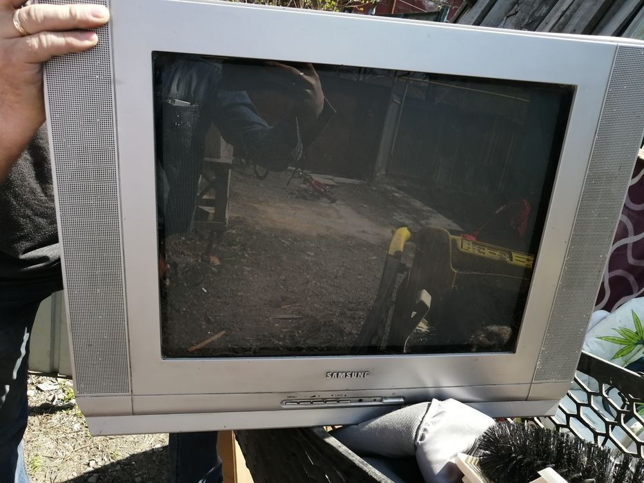 Продам телевизор