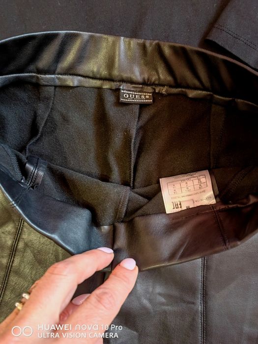 Страхотен сет Guess