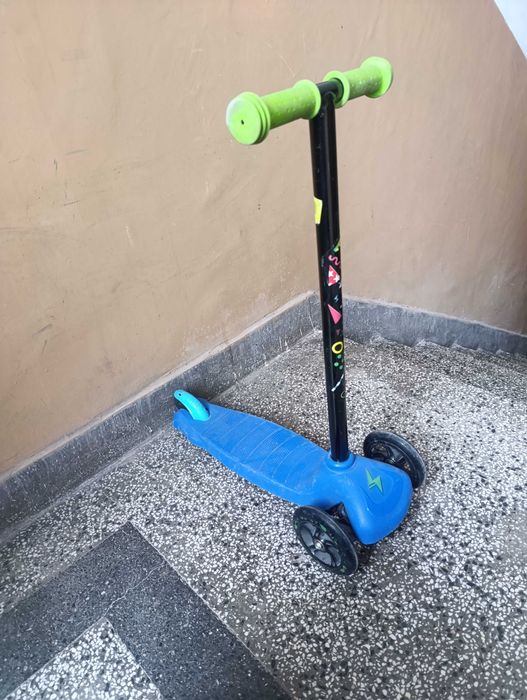 Тротинетка и скейтборд