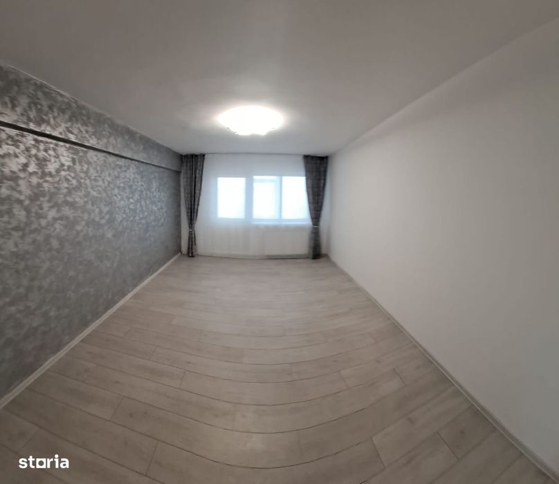 Apartament cu 3 camere , renovat complet