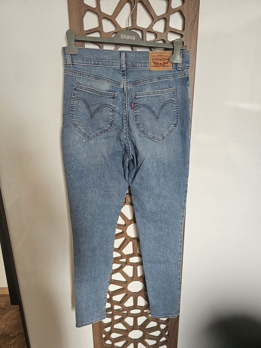 Дамски дънки на levi's