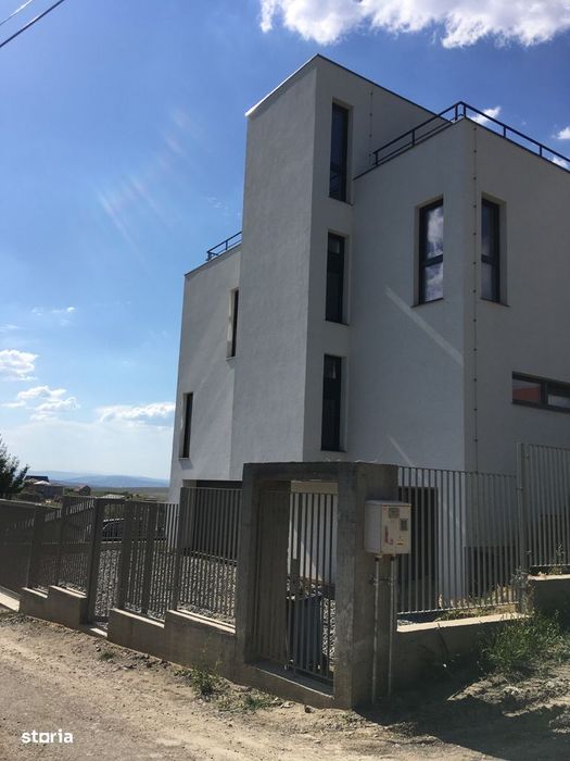 Proprietate exclusivista, Design modern, View spectaculos, Dezmir