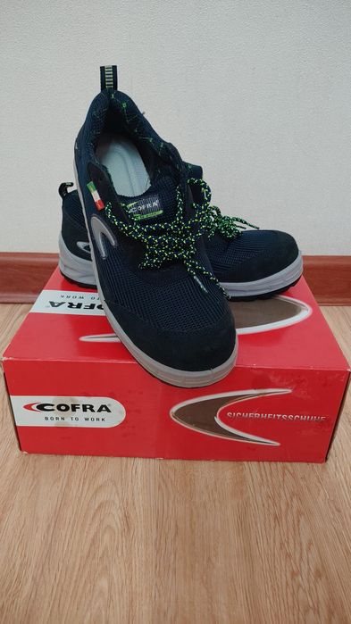 Продается спец.обувь