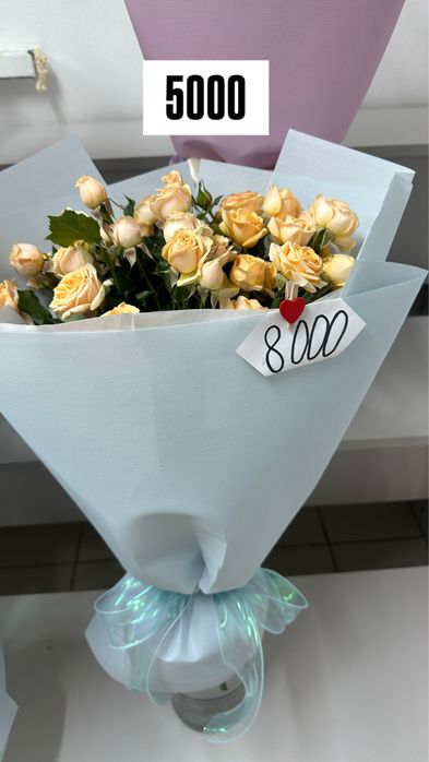 Букеты из хризантем, розы