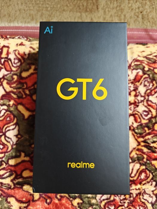 Realme GT6 global 12/256 Gb
