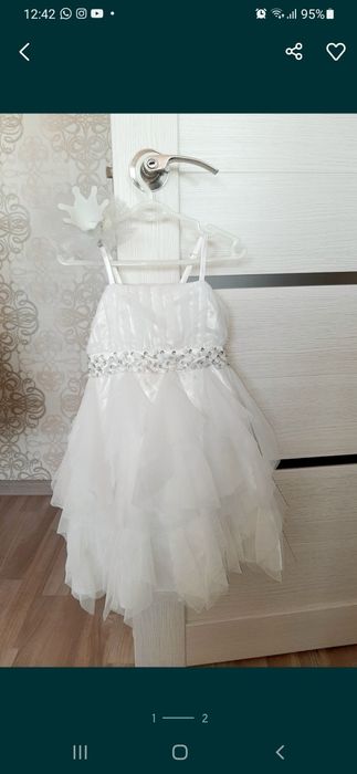 4000тг платья 110-116,  116-122рр