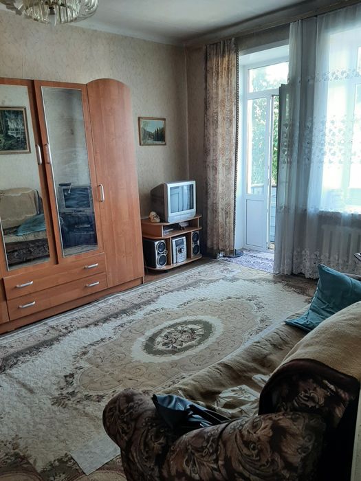 Продам 1,5 Пр. Назарбаева 48(сталинка)!