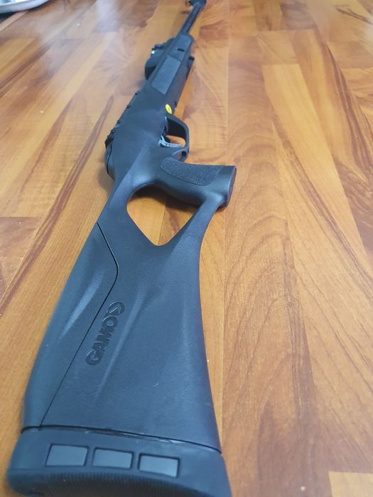 Vând pușcă gamo 5,5 mm