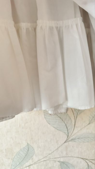 Нарядное платье фирменое