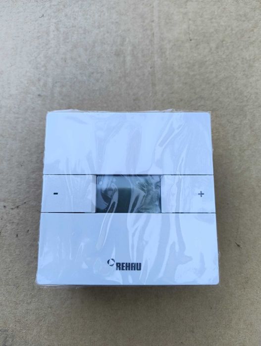 Termostat Rehau Nea H 230V, incalzire pardoseala, nou, sigilat