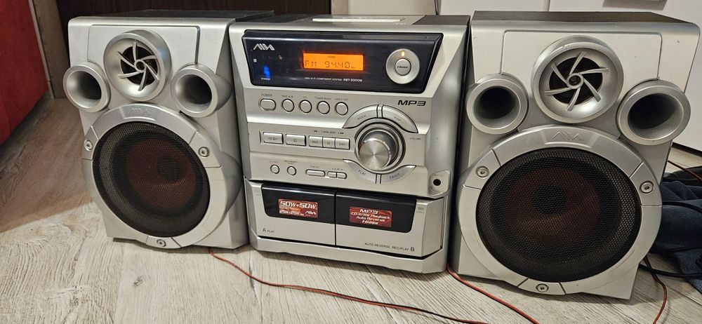 Combina muzicala aiwa