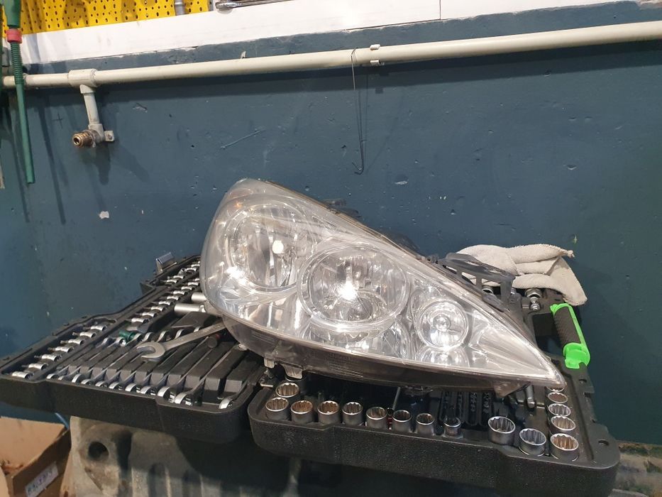 Far Peugeot 308 reconditionat (polishat)