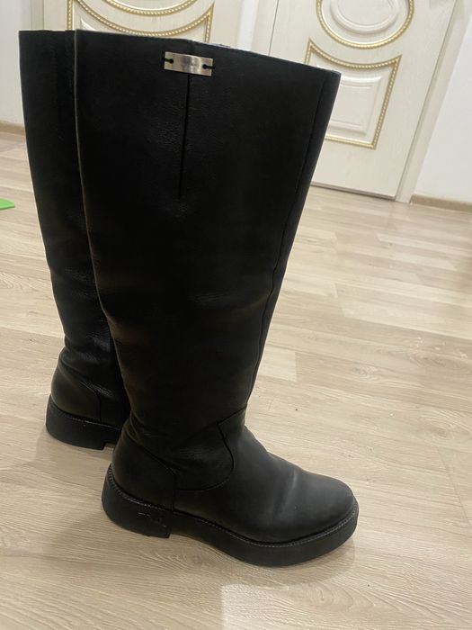 Продам натуральные сапоги пр во Турция