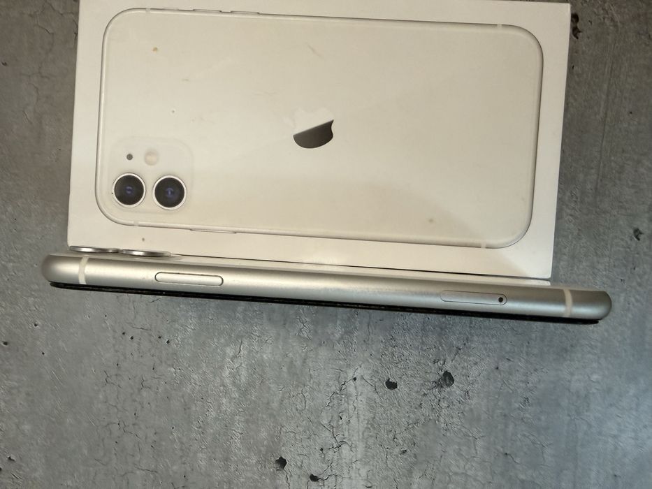 Продам Iphone 11 128 Гб