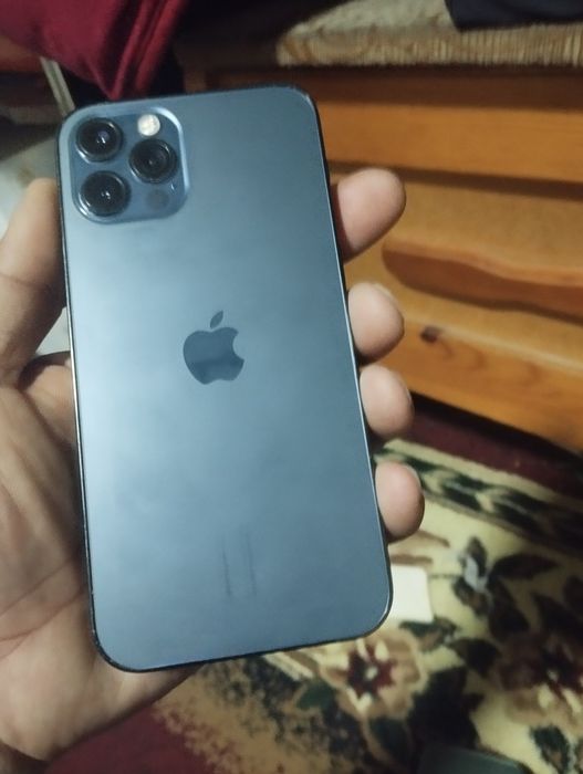 Айфон 12 про на запчаст