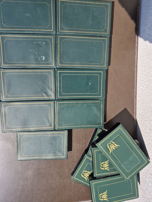Vand lot 25 casete video de 195 minute  pentru reinregistrare 

- HQ

- MESE