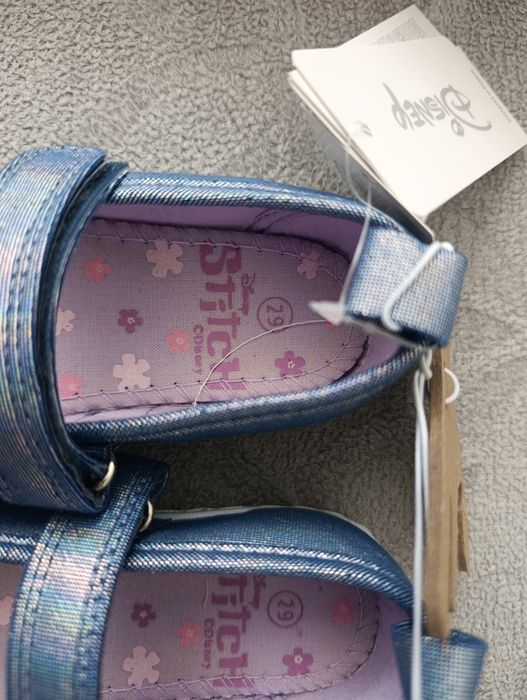 Пантофи за момиче