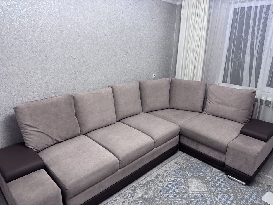 Продам диван угловой