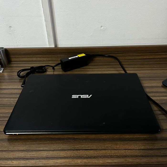 Laptop Asus X551M