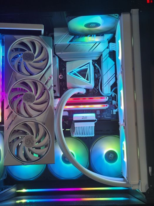 MSI GeForce RTX 4070 Ti Super 16GB GAMING X SLIM Albă GDDR6X