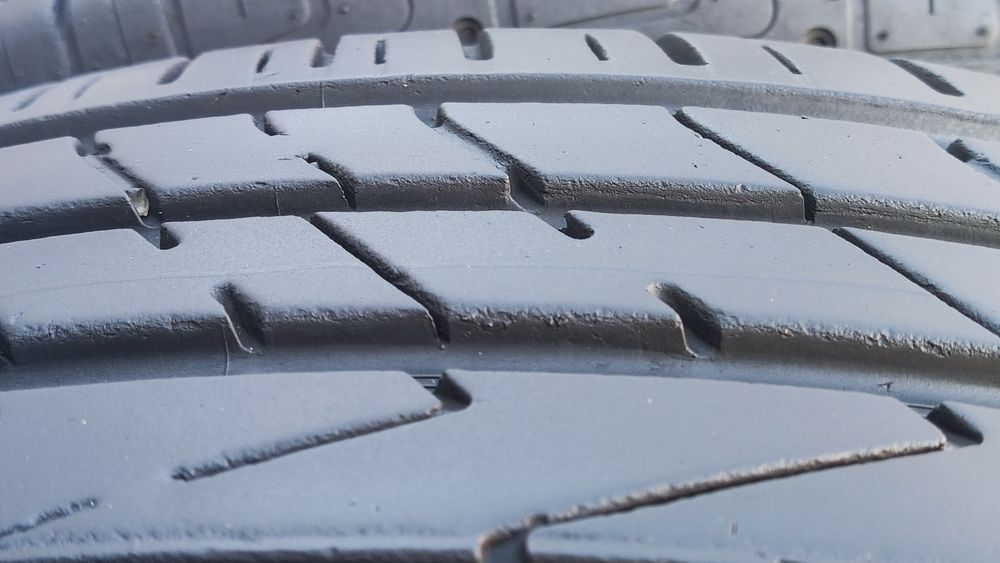 4бр. летни гуми 235/60/18 Hankook Ventus S1 evo 2, SUV , MO
7mm
dot23
