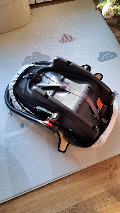 Бебешко кошче за кола