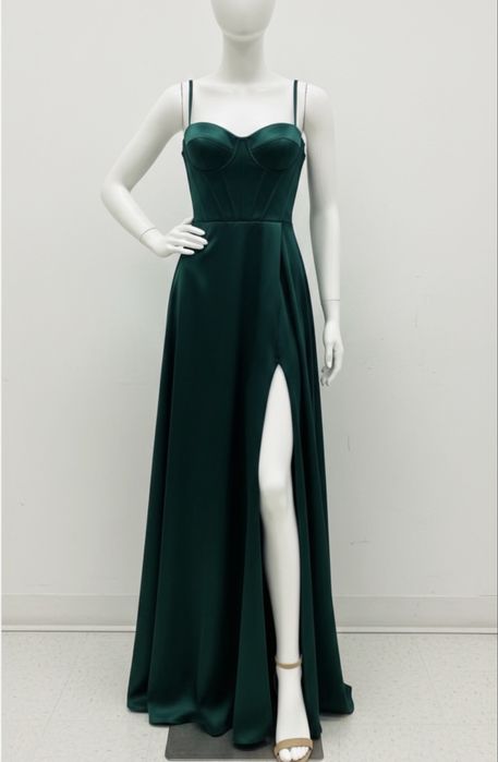 Официална рокля