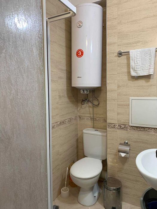 Дава се под наем Двустаен апартамент в Бургас, Лазур - 65 кв.м за 306 € - Снимка #3