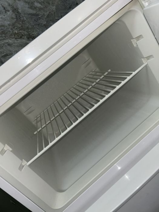 Frigider Arctic A+ (model AD54240+)/Hűtőszekrény