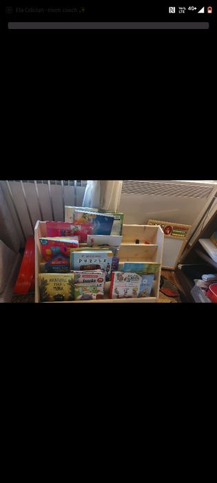 Vând biblioteca stare foarte buna