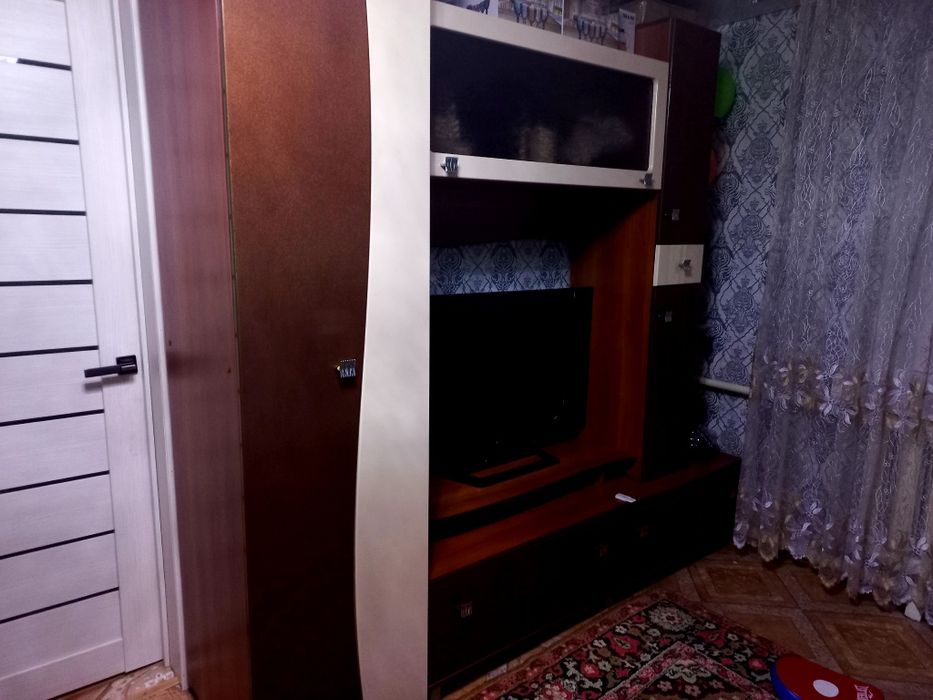 Продам красивую стенку