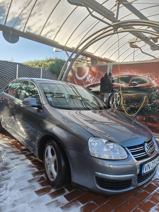 Volkswagen Jetta 2007 benzină, 2.479 € — imagine 4