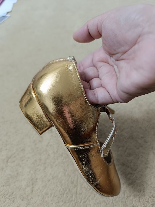 Продам туфли танцевальные