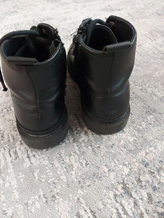 Ghete Zara mărimea 33