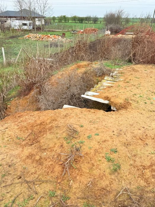 Donez pământ galben pentru umplutură – cantitate mare –Jud Constanța