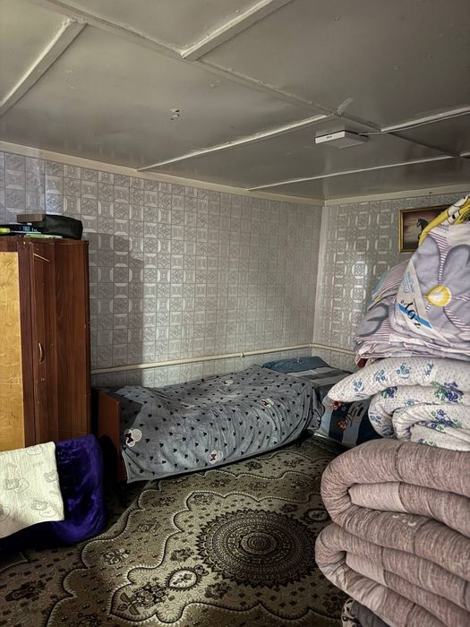 Ховли сотилади  4хонали