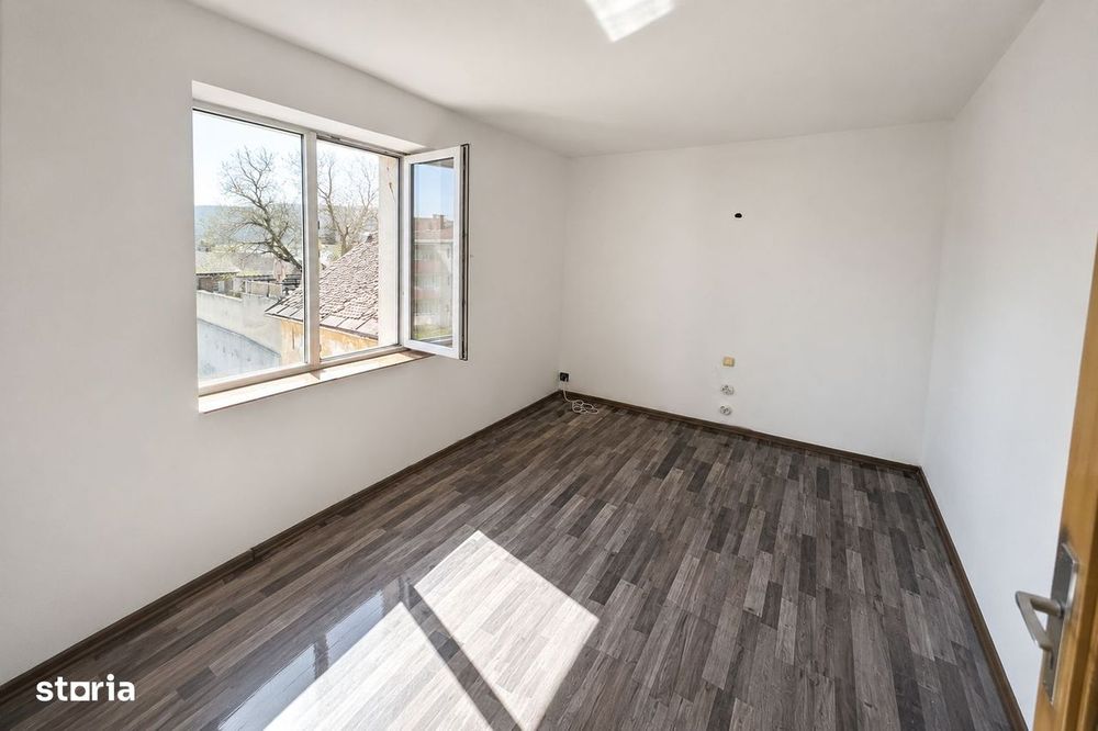 De vânzare | Apartament 2 camere | Centru Gherla