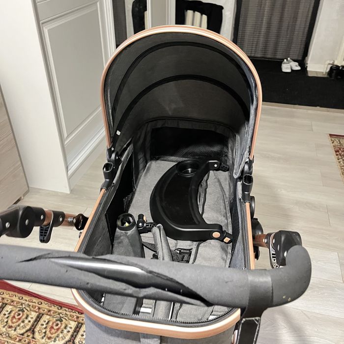 Срочно продам коляску