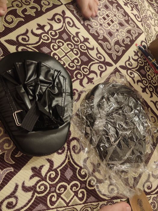 Боксёрская лапа.