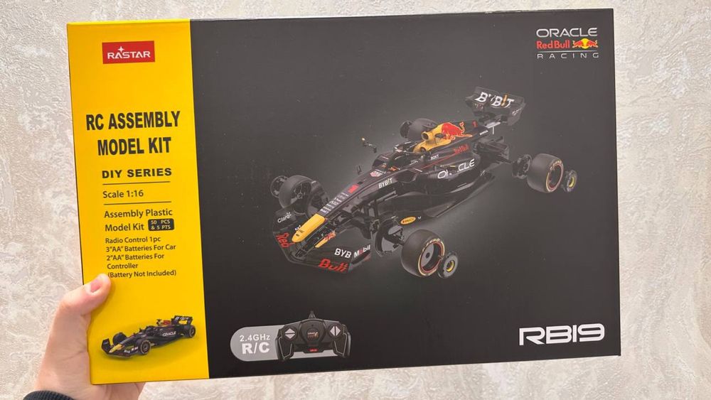 RC модель Rastar Oracle RB19 1:16 — полностью ручная сборка
