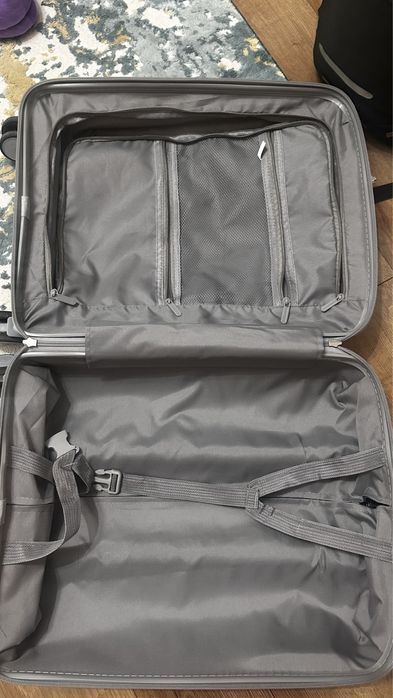 Чемодан маленький,пластик,20л