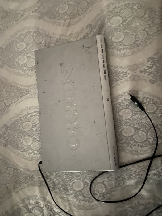 Pachet Retro: DVD Player Orion + Cadou CD