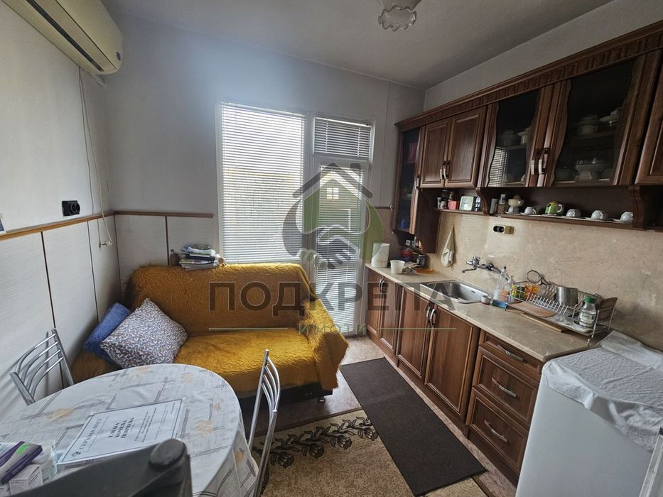 Просторен апартамент с реална квадратура в Кючук Париж – до НАП и Пар