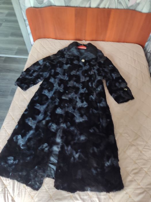 Продам шубу норковую
