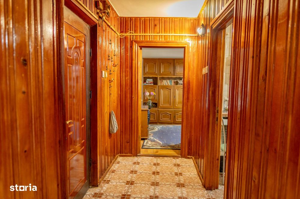 Tanar, vrei ceva special? Onesti, etaj 1, terasa cat o garsoniera.