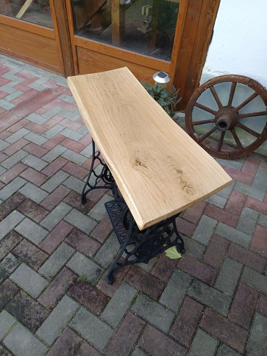 Masa sau birou - mașină de cusut