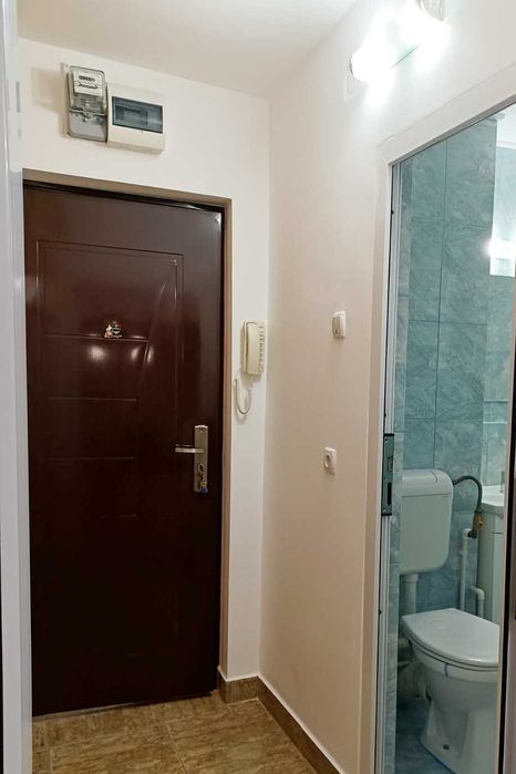 PROPRIETAR inchiriez garsoniere, zona Far Supeco